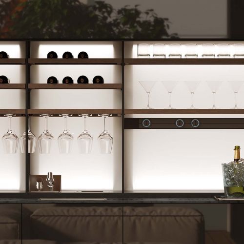  ,  Valcucine   ,       ,     ,       ,      