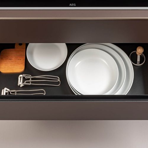 �������������� ������� Riciclantica Outline �������� ��������� ��������� �������� ���������� � ������������ ������� ������������.