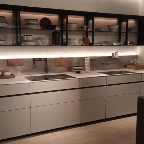 ��������������� ���������� Riciclantica Outline �������������� ������������� �������� ��������� Invisible Joint, ������������� �������� �������� ��������� � �������� �0,3 ��.